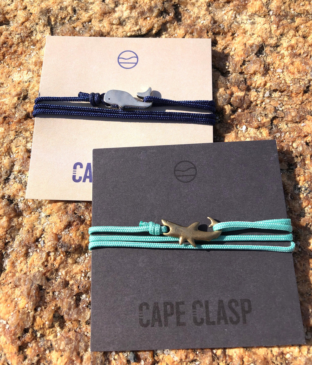 Great White Shark Bracelet - Ocean Jewelry - Cape Clasp: Teal Surf / Bronze